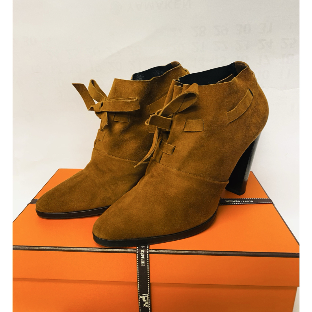 HERMES - 極美品・2回 定価17万 エルメス パンプス スウェード HERMES - 極美品・2回 定価17万 エルメス パンプス スウェード