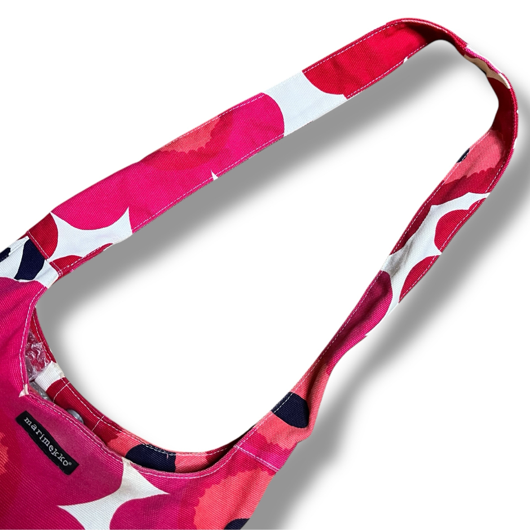 marimekko - 美品 マリメッコ ショルダーバッグ ウニッコ 大容量 marimekko - 美品 マリメッコ ショルダーバッグ ウニッコ 大容量
