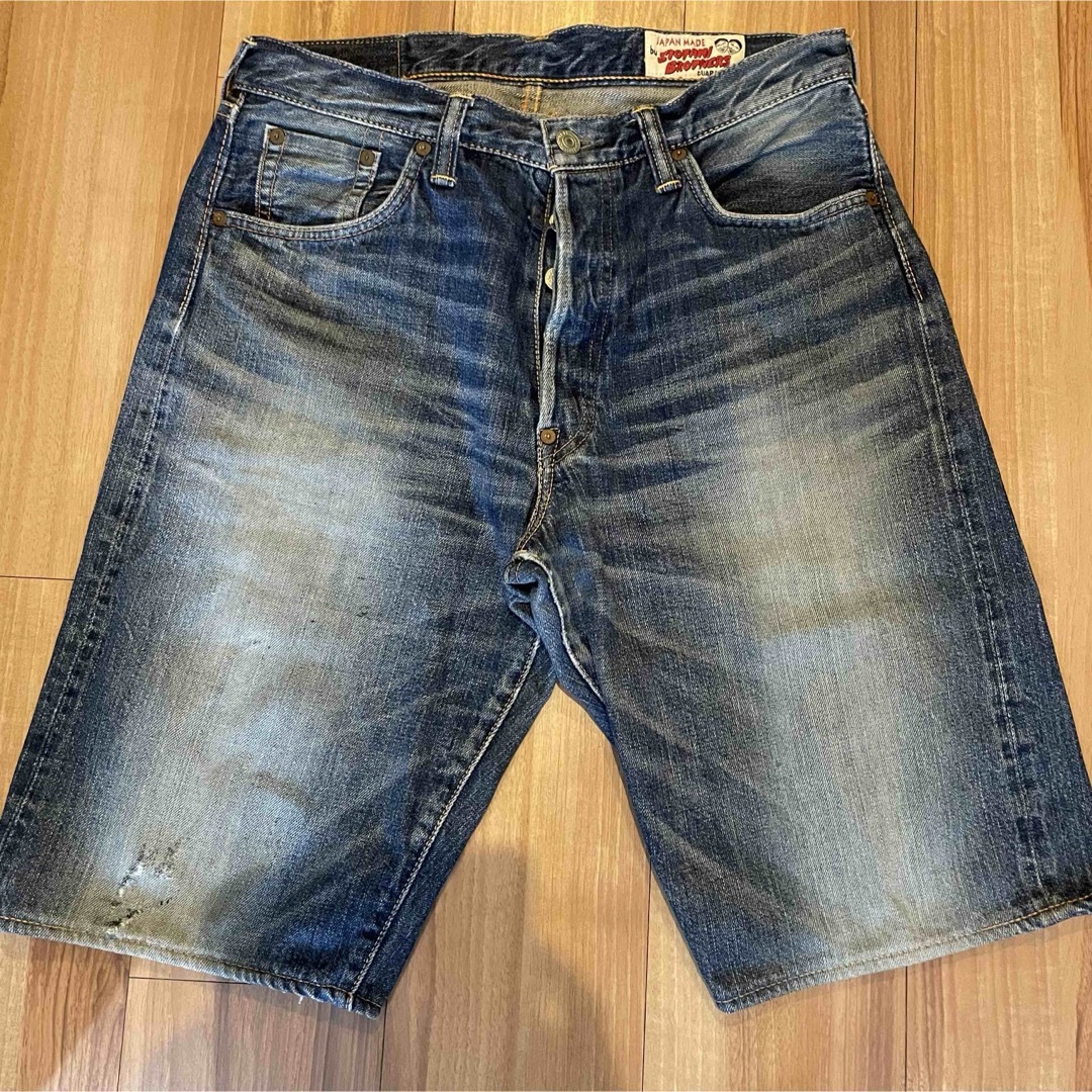 EVISU - サイズ32 白カモメ 塩谷コラボ パリ セコハン エヴィス EVISU - サイズ32 白カモメ 塩谷コラボ パリ セコハン エヴィス