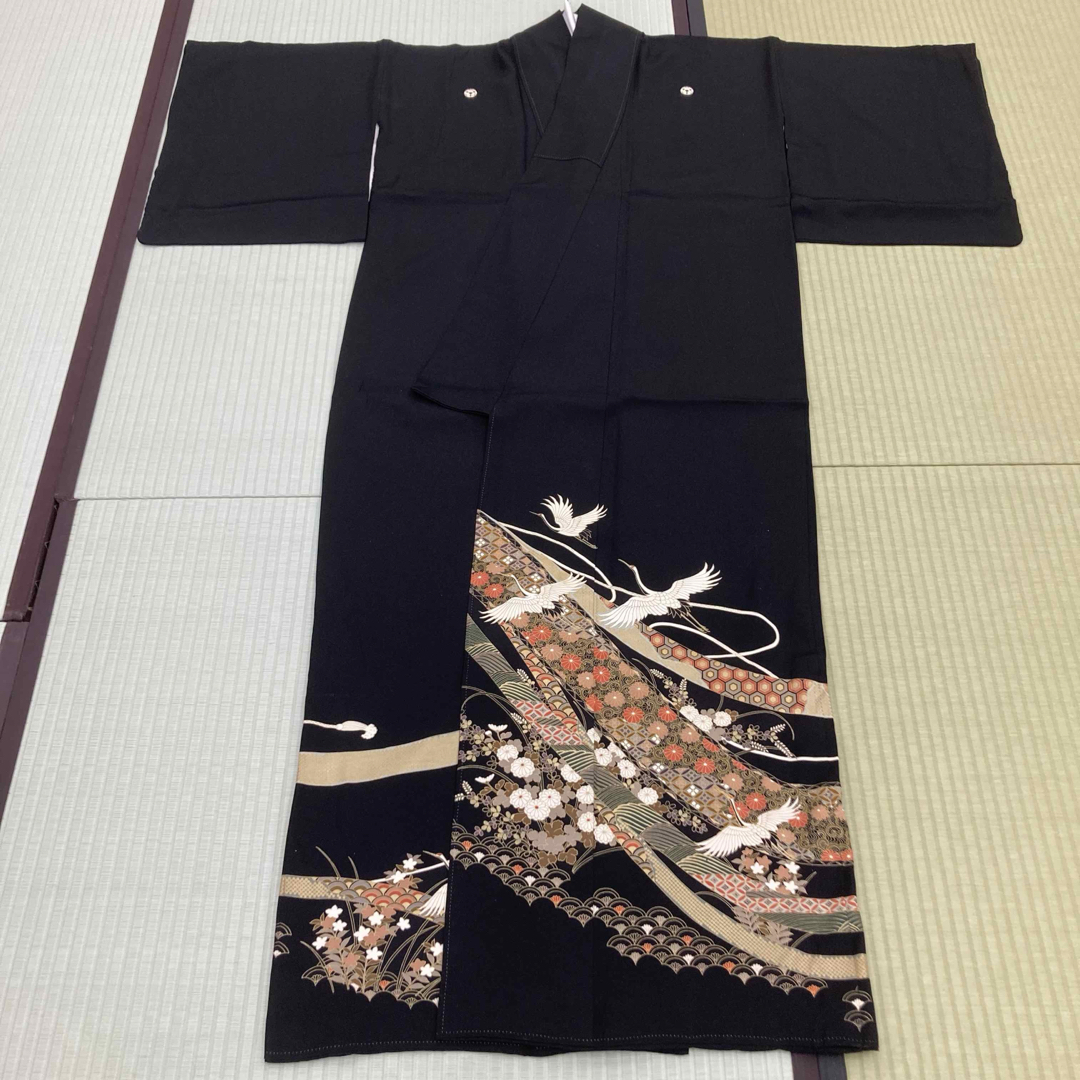 ☆中古品☆黒留袖 単品 正絹 鶴模様B級品汚れ・キズ有り黒留袖 ☆中古品☆黒留袖 単品 正絹 鶴模様B級品汚れ・キズ有り黒留袖