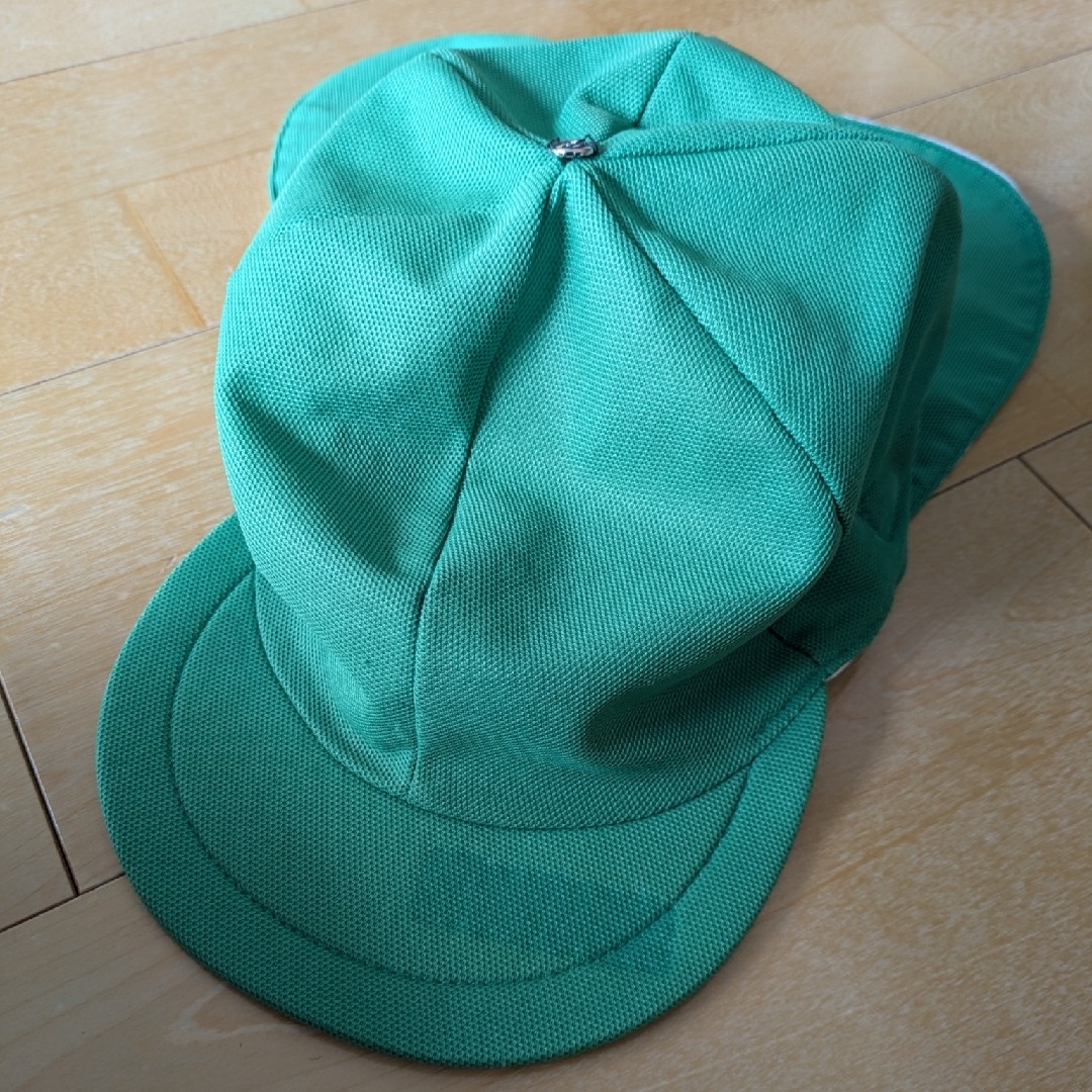 緑帽子 キッズ/ベビー/マタニティの外出/移動用品(その他)の商品写真