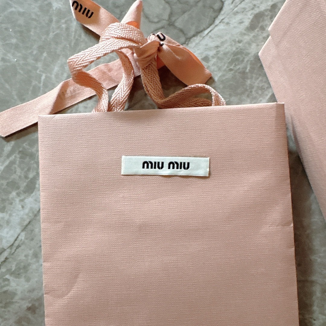 MIU MIU - MIU MIU ピンクサングラスケース 箱の通販 by shop MIU MIU - MIU MIU ピンクサングラスケース 箱の通販 by shop