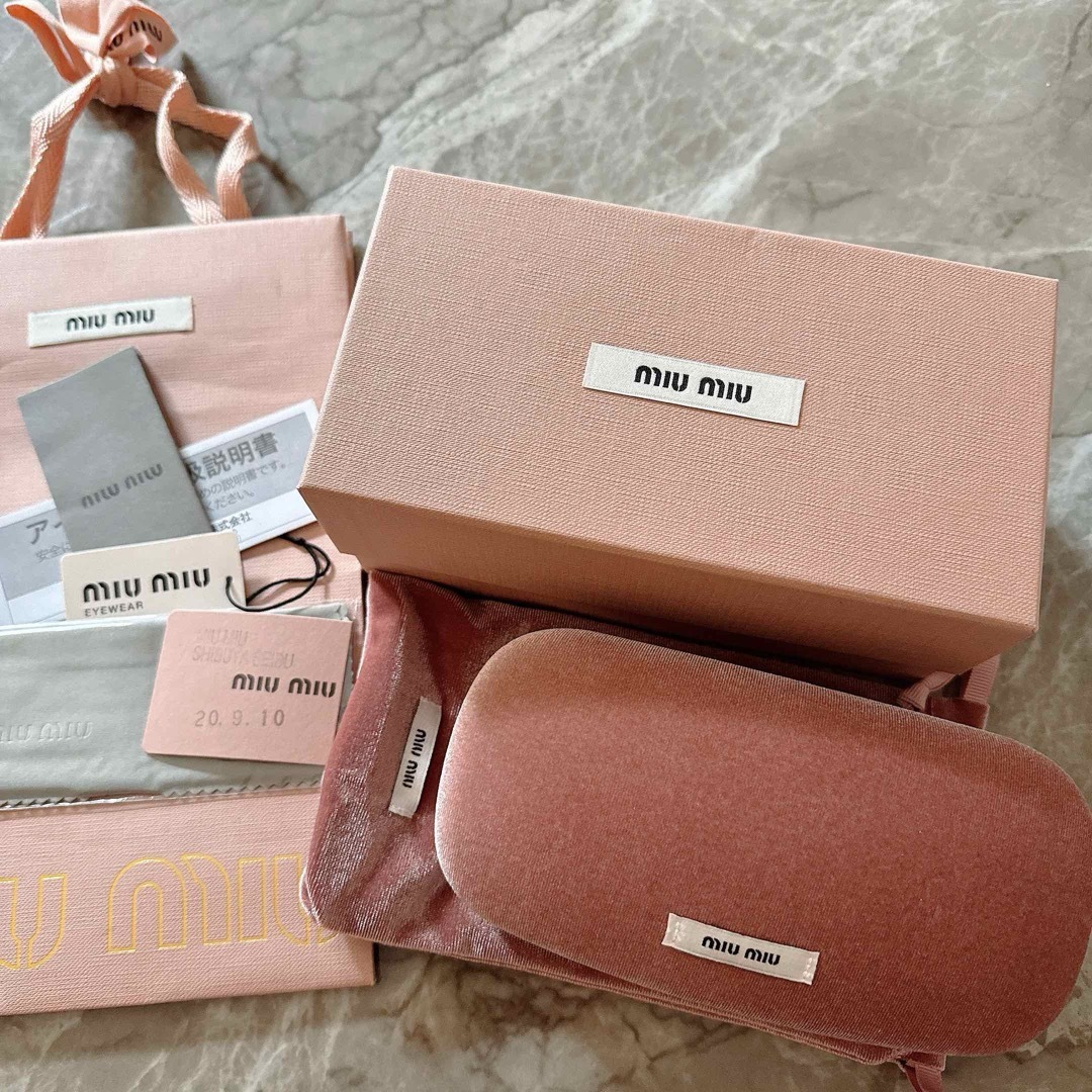 MIU MIU - MIU MIU ピンクサングラスケース 箱の通販 by shop MIU MIU - MIU MIU ピンクサングラスケース 箱の通販 by shop