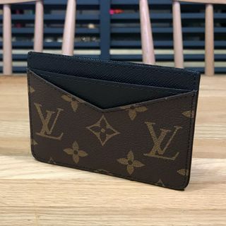 LOUIS VUITTON - ほぼ未使用 ルイヴィトン 名刺入れ エピ 赤 LOUIS VUITTON - ほぼ未使用 ルイヴィトン 名刺入れ エピ 赤