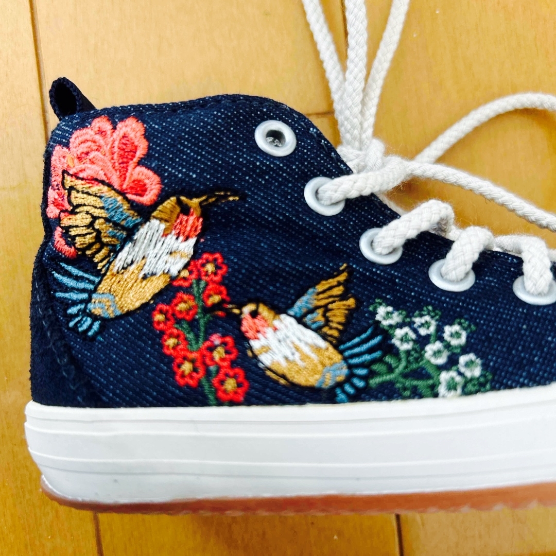 ZARA - 新品☆未使用‼︎ザラ 刺繍シューズ☆の通販 by み's shop ZARA - 新品☆未使用‼︎ザラ 刺繍シューズ☆の通販 by み's shop