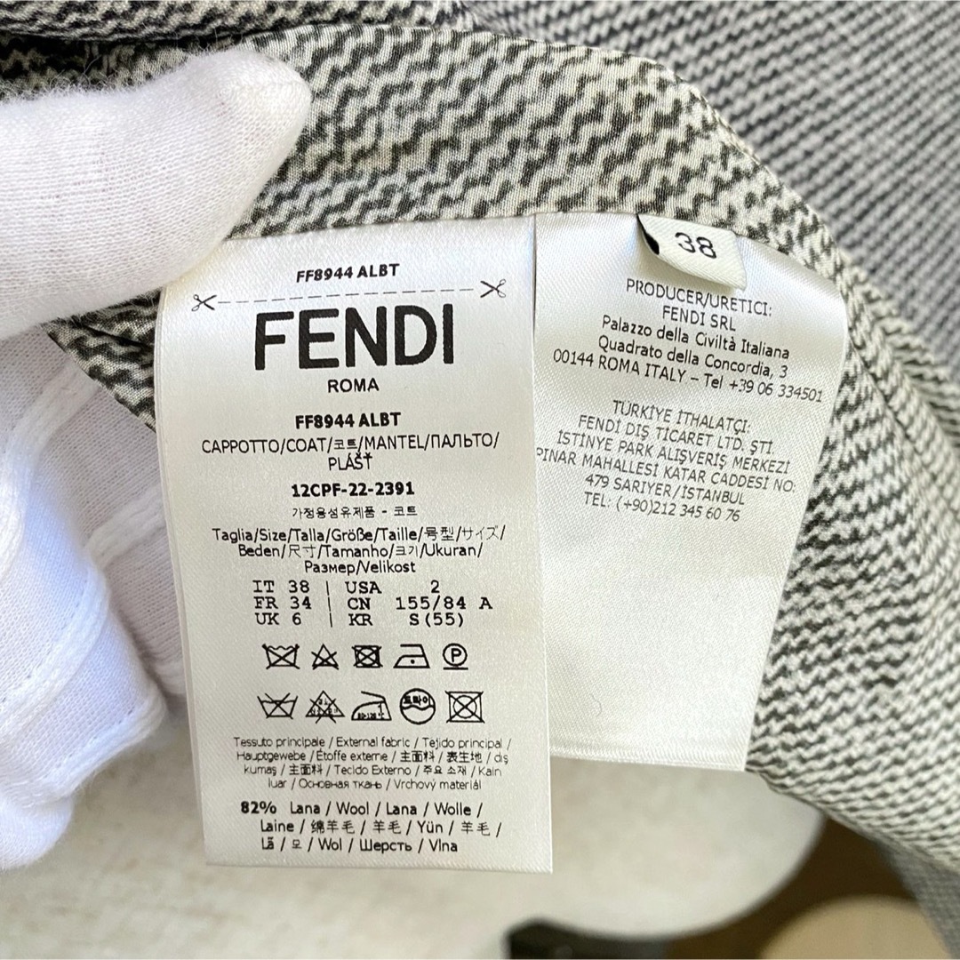 FENDI - 新品・未使用 FENDI(フェンディ) ダブルブレストコート FENDI - 新品・未使用 FENDI(フェンディ) ダブルブレストコート