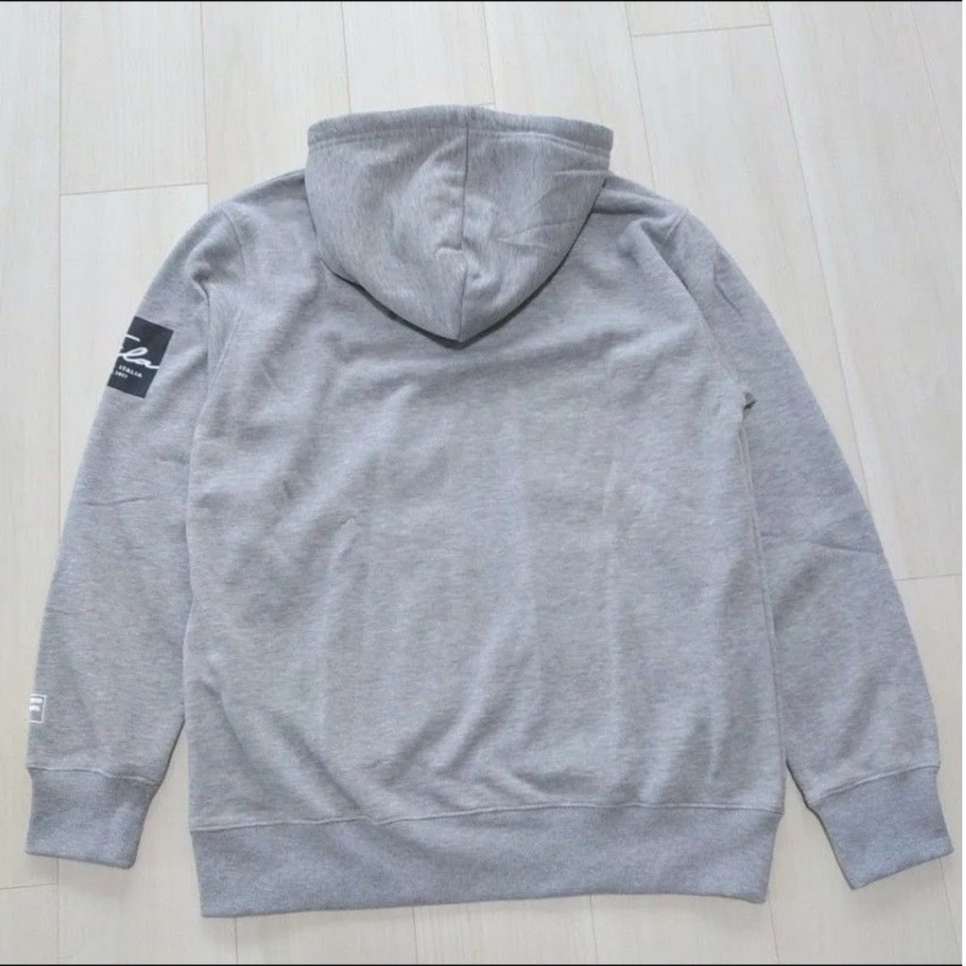 FILA - 新品 未使用 FILA フィラ ボックスロゴ ジップ パーカー FILA - 新品 未使用 FILA フィラ ボックスロゴ ジップ パーカー