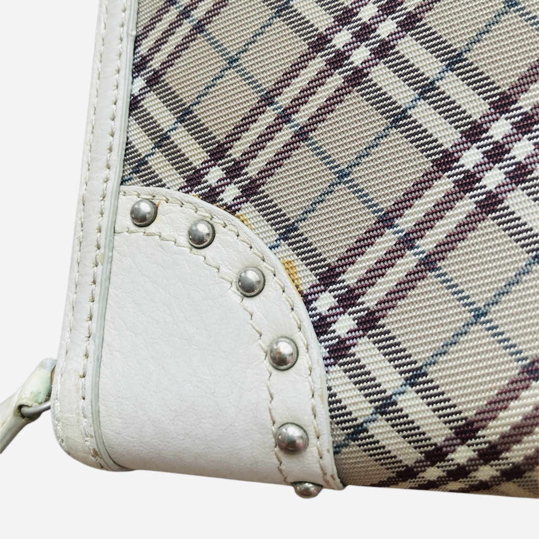 BURBERRY BLUE LABEL - BURBERRY 長財布 ノバチェック ラウンド BURBERRY BLUE LABEL - BURBERRY 長財布 ノバチェック ラウンド