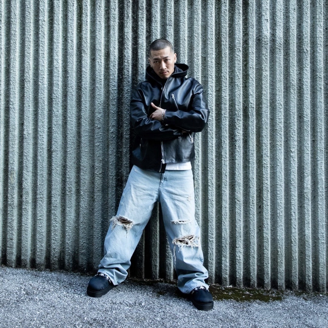SKINS - 【SKINS】DAMAGED BAGGY DENIM PANTS バギー デニムの SKINS - 【SKINS】DAMAGED BAGGY DENIM PANTS バギー デニムの