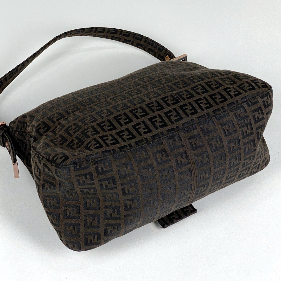 FENDI - フェンディ ズッキーノ柄 ショルダーバッグ レディース FENDI - フェンディ ズッキーノ柄 ショルダーバッグ レディース