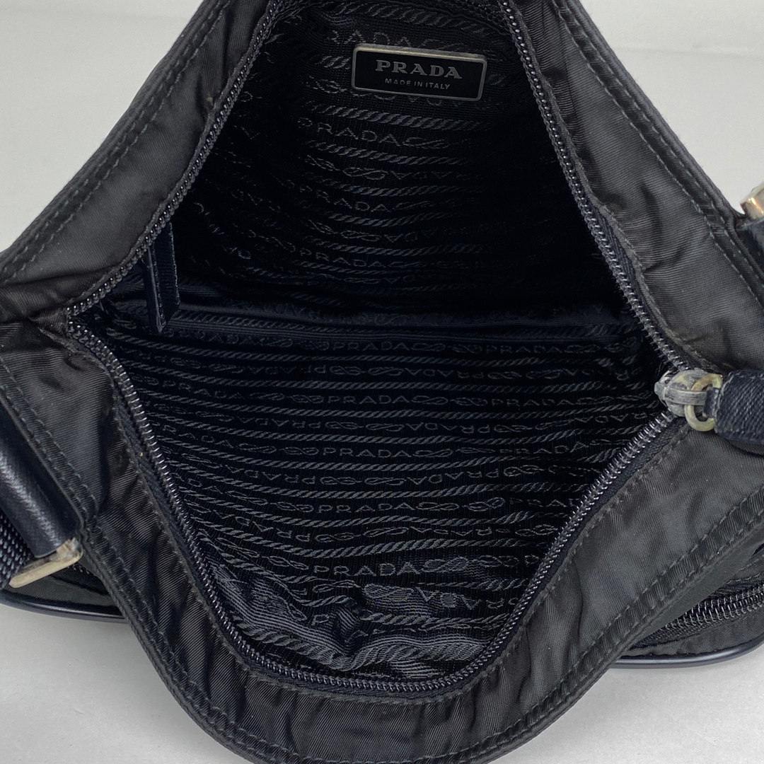ジャンク品】プラダ PRADA ロゴプレート ハンドバッグ トート ジャンク品】プラダ PRADA ロゴプレート ハンドバッグ トート