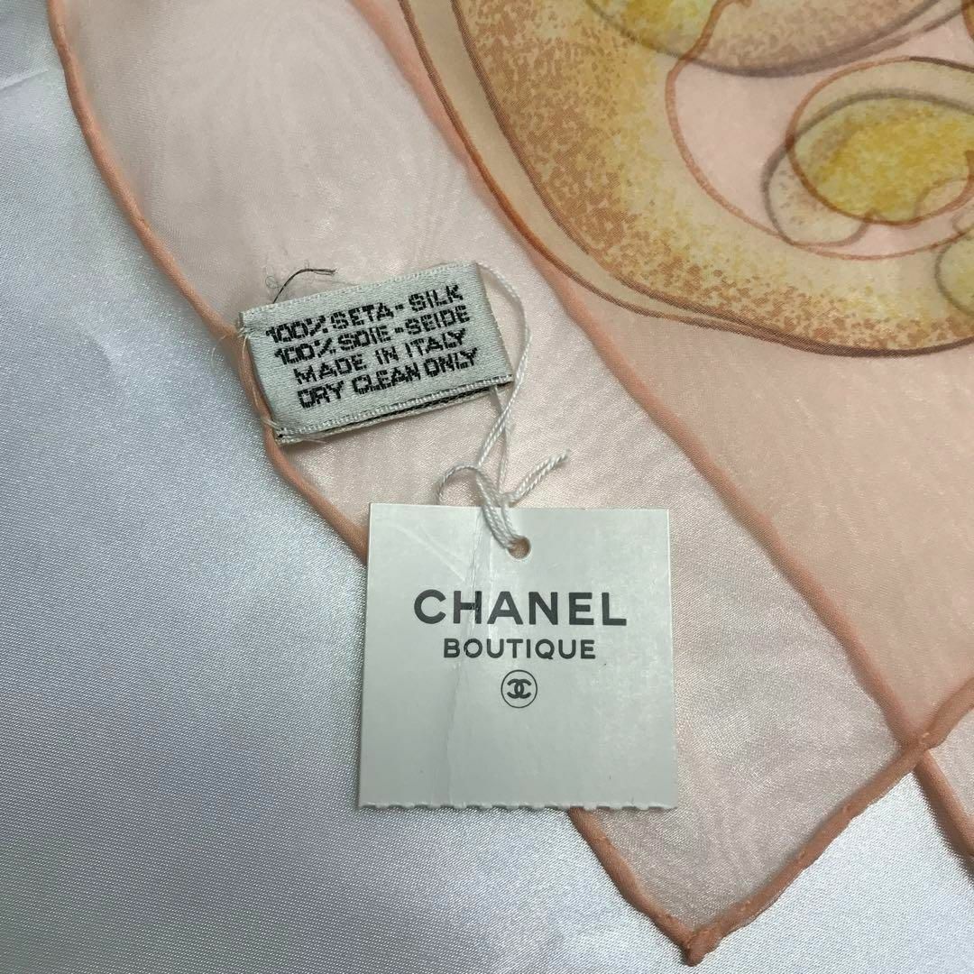 CHANEL - ☆未使用品☆CHANEL 大判スカーフ 花柄 シルク CHANEL - ☆未使用品☆CHANEL 大判スカーフ 花柄 シルク