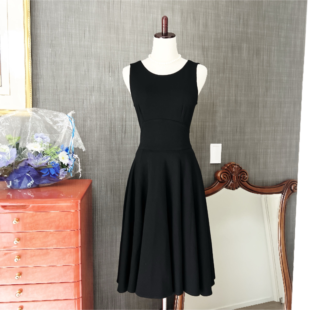 PRADA - 美品 PRADA プラダ フィット& フレアライン ワンピース PRADA - 美品 PRADA プラダ フィット& フレアライン ワンピース