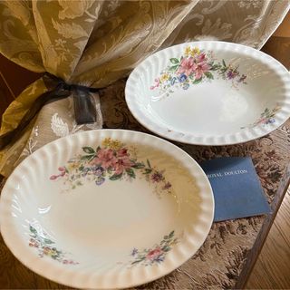 Royal Doulton - ロイヤルドルトン ロマンス コレクション 大皿 Royal Doulton - ロイヤルドルトン ロマンス コレクション 大皿