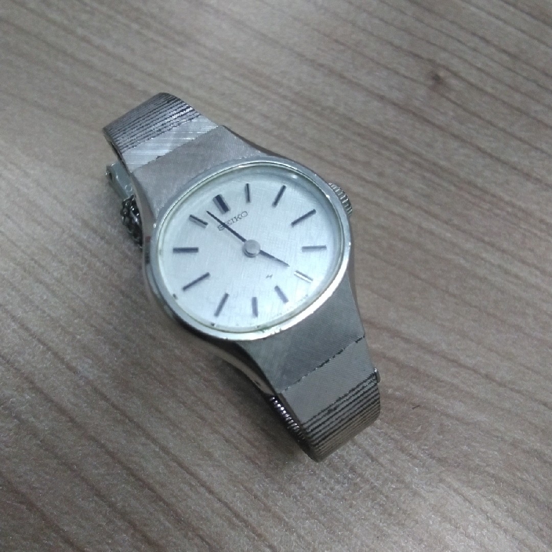 SEIKO - 昭和レトロ 手巻き稼働 SEIKOレディース腕時計の通販 by SEIKO - 昭和レトロ 手巻き稼働 SEIKOレディース腕時計の通販 by