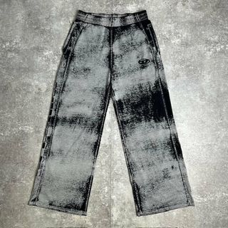 DIESEL - DIESEL ディーゼル A14750 P-LEO-DEV TROUSERS バーン DIESEL - DIESEL ディーゼル A14750 P-LEO-DEV TROUSERS バーン