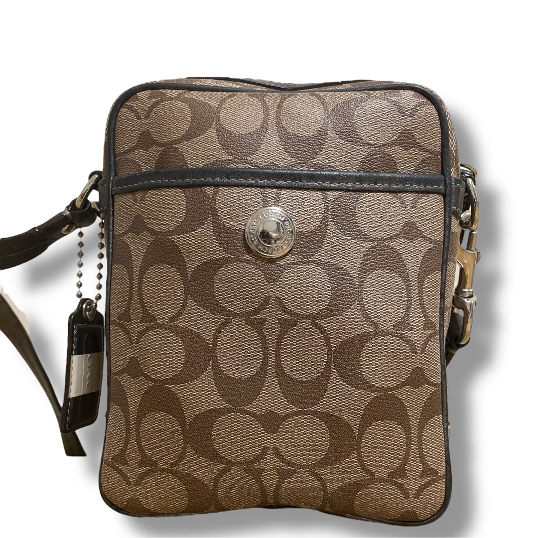 COACH OUTLET - 美品 コーチ ショルダーバッグ 斜め掛け COACH OUTLET - 美品 コーチ ショルダーバッグ 斜め掛け