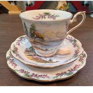 ROYAL ALBERT(食器)のフリマアイテム一覧 ROYAL ALBERT(食器)のフリマアイテム一覧