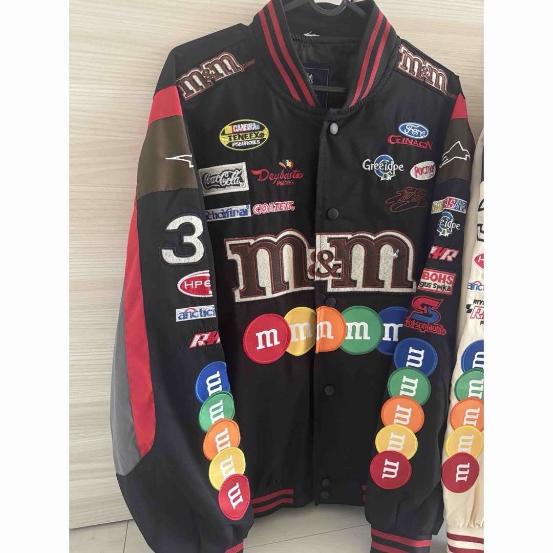 新品 レーシングジャンパー ロベルトカバーニ ・m&m's の通販 by 新品 レーシングジャンパー ロベルトカバーニ ・m&m's の通販 by