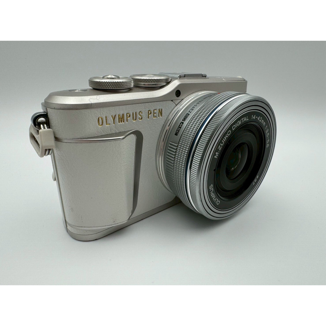 OLYMPUS - 【OLYMPUS】PEN E-PL9 + 14-42mm ショット数約2100の OLYMPUS - 【OLYMPUS】PEN E-PL9 + 14-42mm ショット数約2100の