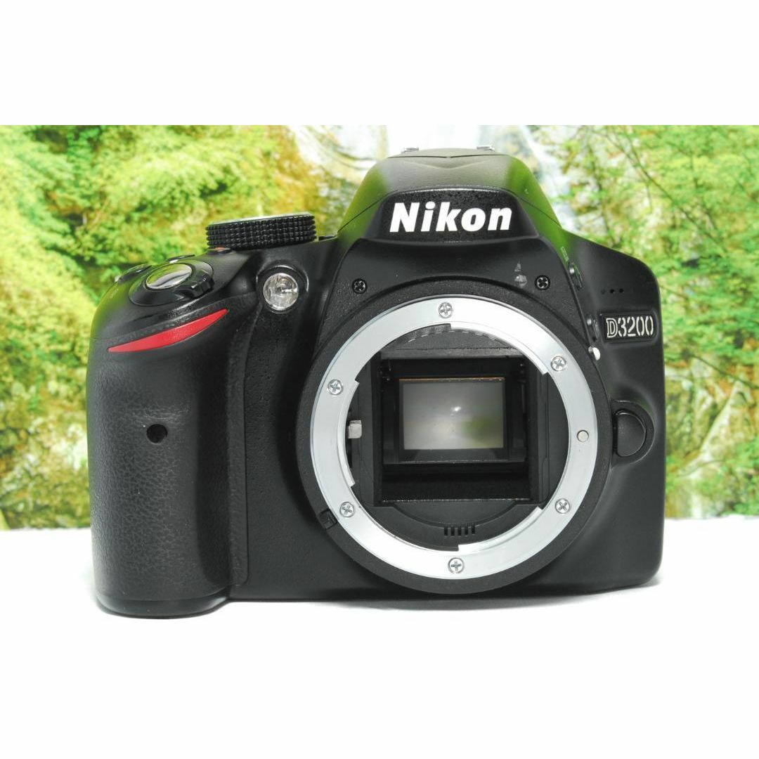 美品  ✨便利な望遠レンズセット✨Nikon D3200✨軽量✨高性能✨フルHD デジタルカメラ