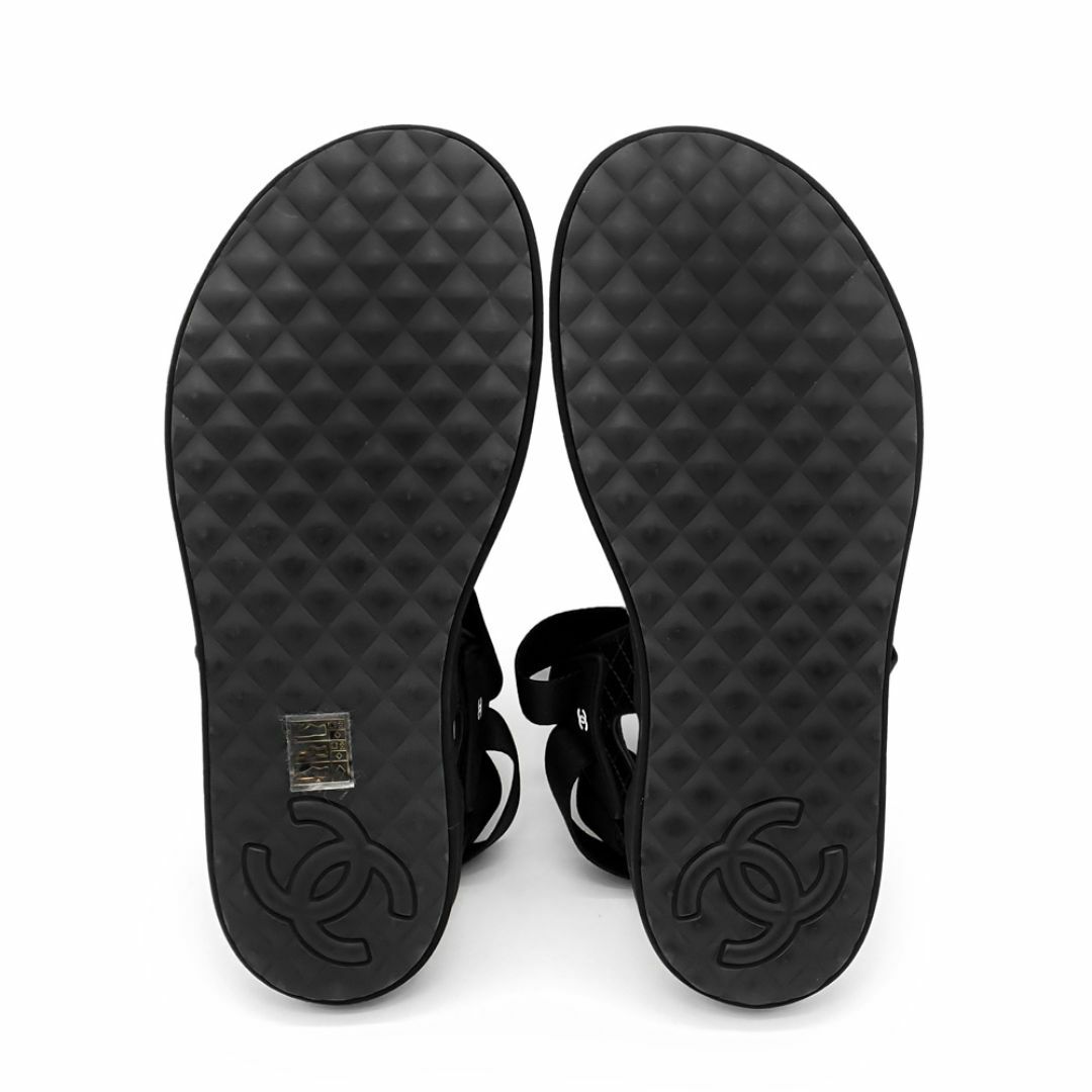 CHANEL - 未使用品 シャネル マトラッセ サンダル ココマーク CHANEL - 未使用品 シャネル マトラッセ サンダル ココマーク