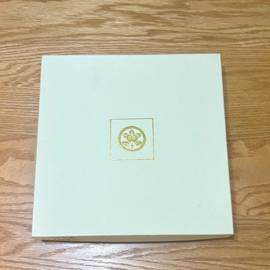 たち吉 - たちたち吉 うつろい 組皿 2枚セット もみじ 桜の通販 たち吉 - たちたち吉 うつろい 組皿 2枚セット もみじ 桜の通販