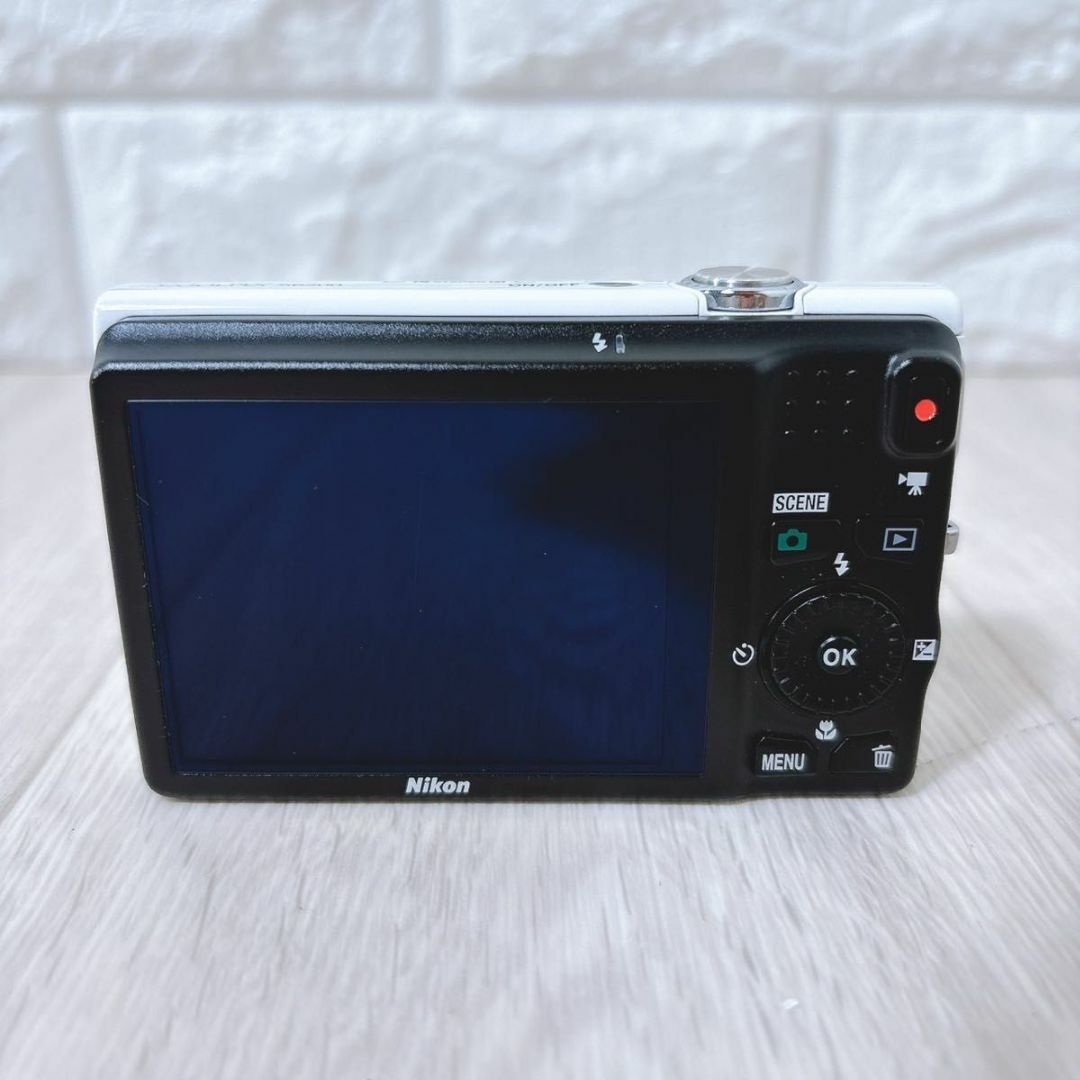 Nikon - Nikon COOLPIX S6200 ホワイト コンパクトデジタル Nikon - Nikon COOLPIX S6200 ホワイト コンパクトデジタル
