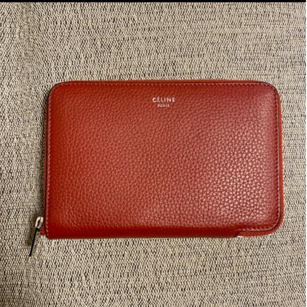 CELINE - CELINE 2つ折り レザーファスナー財布の通販 by CELINE - CELINE 2つ折り レザーファスナー財布の通販 by