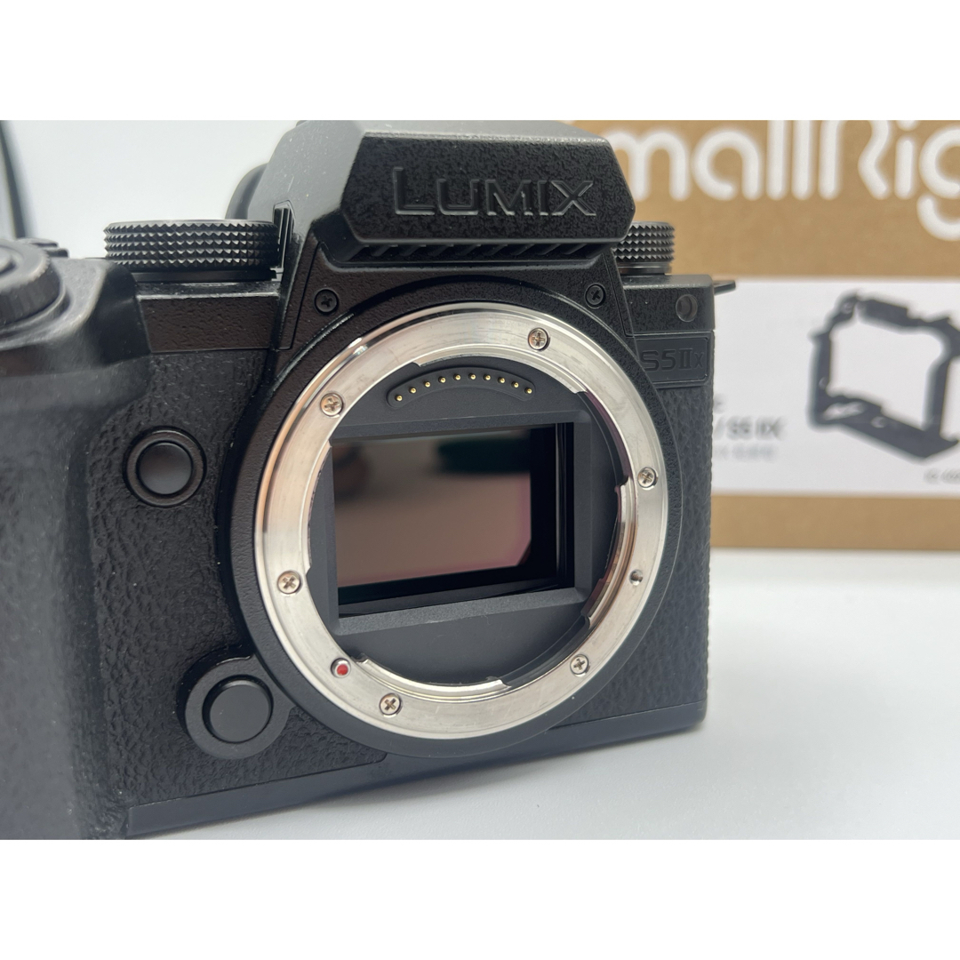 LUMIX - 【LUMIX】美品!S5IIX本体+SmallRig【送料込み!!】 の LUMIX - 【LUMIX】美品!S5IIX本体+SmallRig【送料込み!!】 の