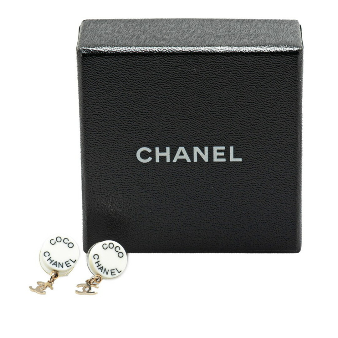 CHANEL - シャネル ロゴ ピアス プラスチック レディース CHANEL CHANEL - シャネル ロゴ ピアス プラスチック レディース CHANEL
