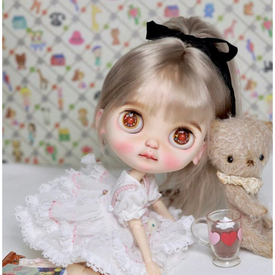 カスタムブライス 海外作家様 スイート Baby かわいい 愛おしい 下唇を噛む ハンドメイドのぬいぐるみ/人形(人形)の商品写真