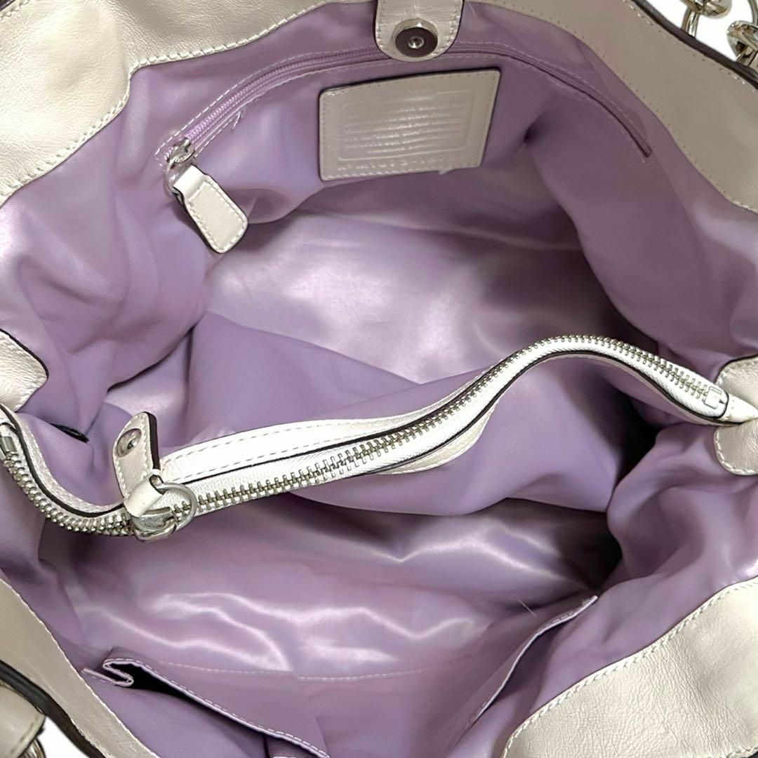 COACH - 美品 コーチ トートバッグ A4収納可能 大容量 COACH - 美品 コーチ トートバッグ A4収納可能 大容量