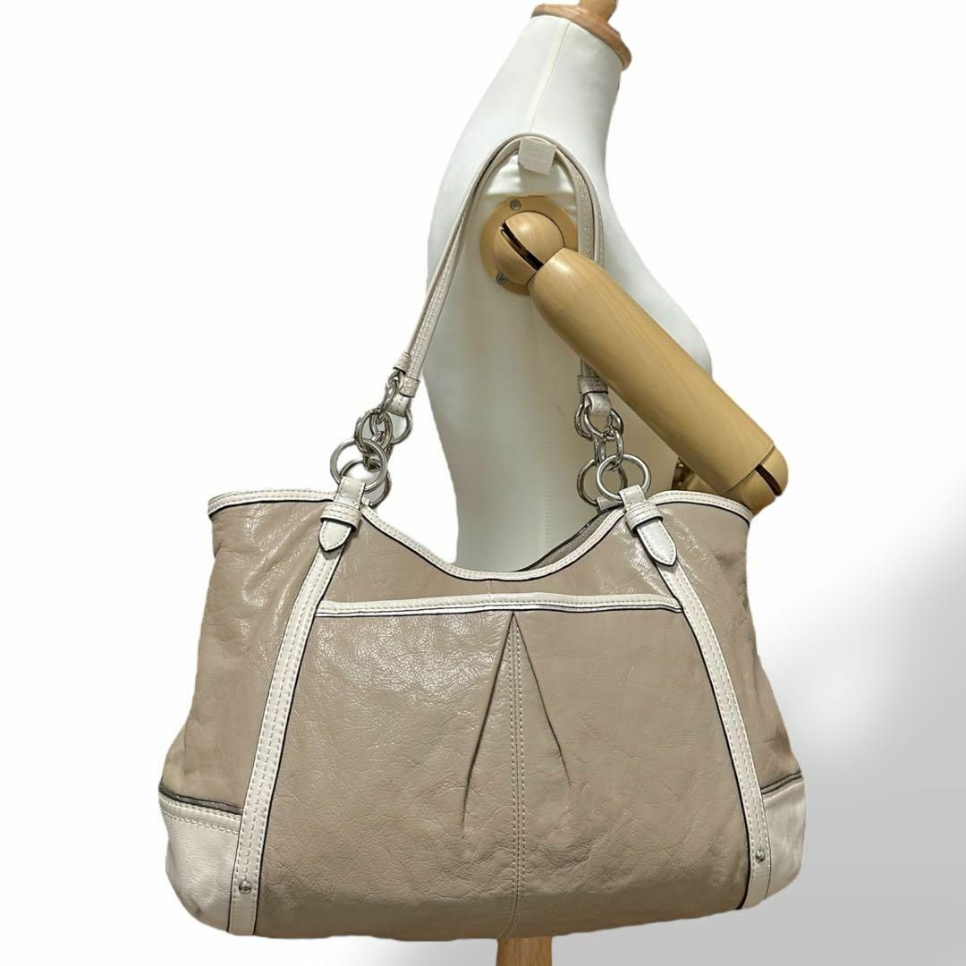 COACH - 美品 コーチ トートバッグ A4収納可能 大容量 COACH - 美品 コーチ トートバッグ A4収納可能 大容量