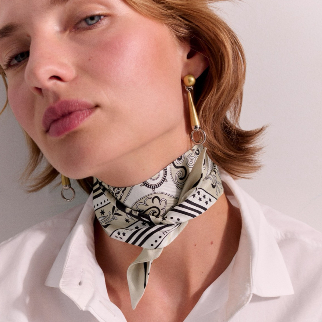 HERMES - エルメス ツイリー アマゾンの祭典 バンダナ 2025SSの HERMES - エルメス ツイリー アマゾンの祭典 バンダナ 2025SSの