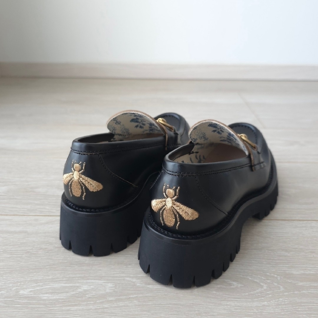 GUCCI - 極美品【グッチ】ホースビット BEE 厚底 レザー GUCCI - 極美品【グッチ】ホースビット BEE 厚底 レザー