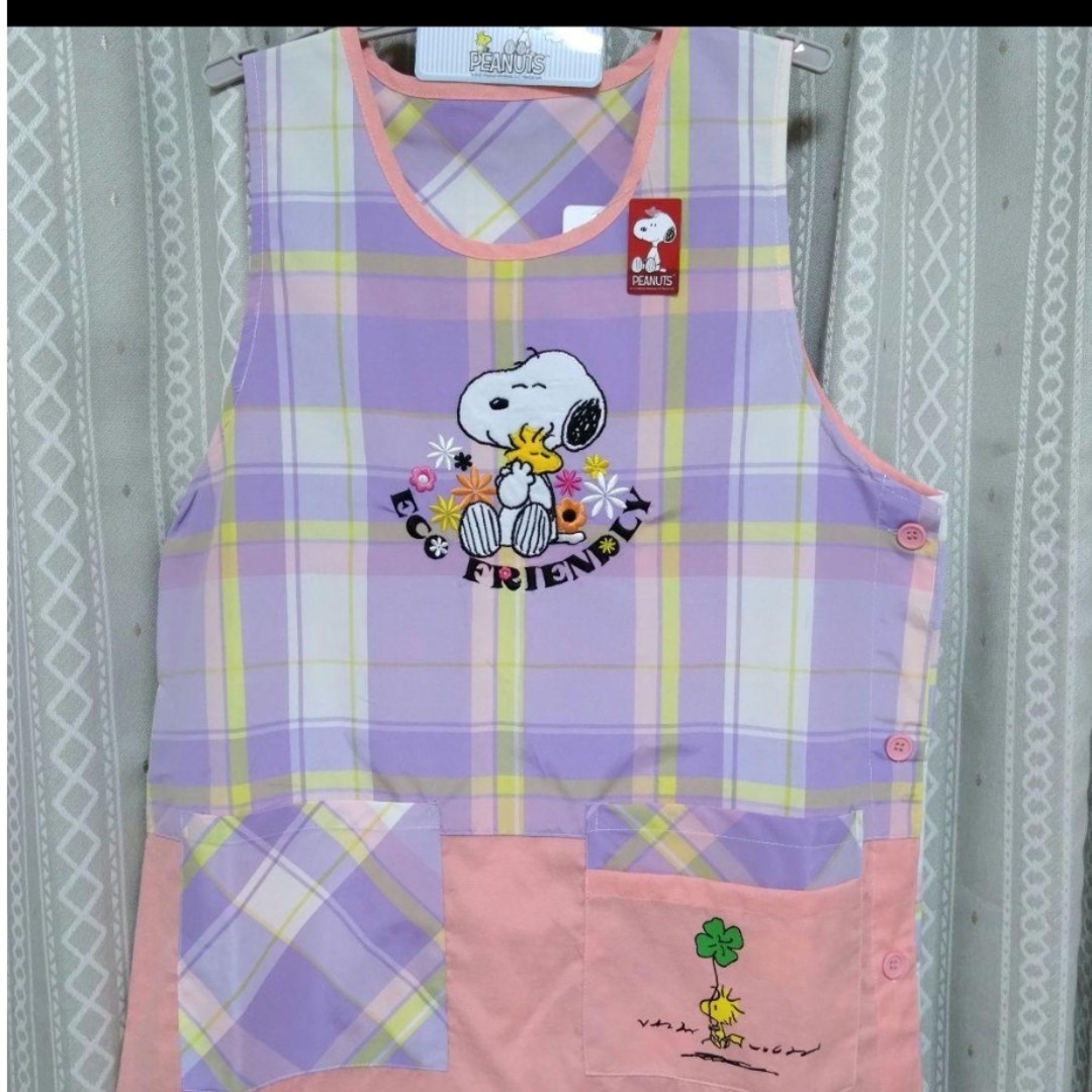 SNOOPY - スヌーピーエプロン 保育士エプロン 新品の通販 by SNOOPY - スヌーピーエプロン 保育士エプロン 新品の通販 by