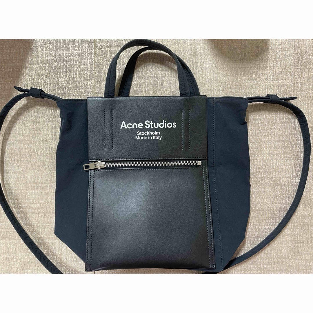 Acne Studios - Acne Studios ブラックトートバッグの通販 by Acne Studios - Acne Studios ブラックトートバッグの通販 by