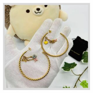 LOUIS VUITTON - 極美品 LOUIS VUITTON ピアス エセンシャル V LOUIS VUITTON - 極美品 LOUIS VUITTON ピアス エセンシャル V