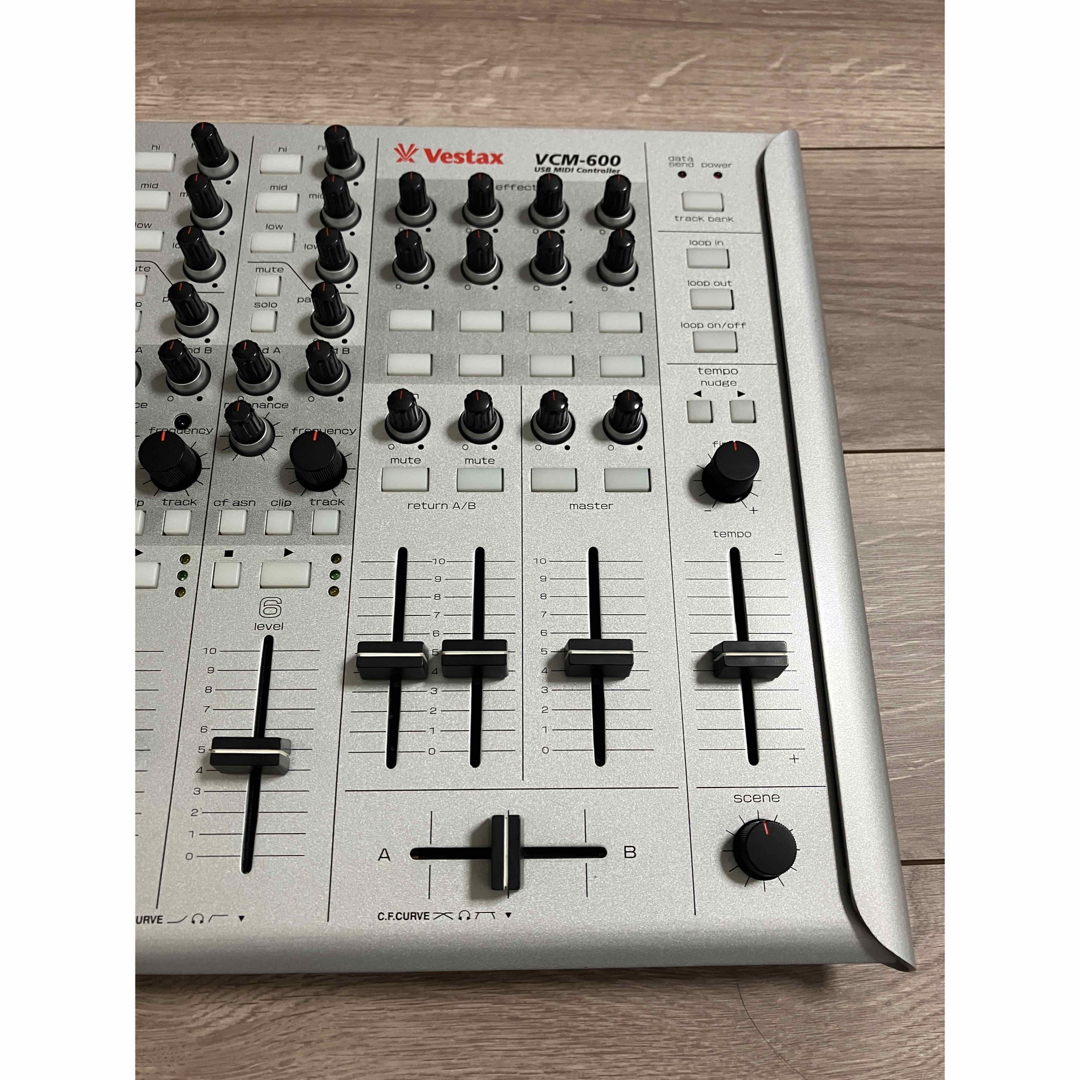 Vestax - Vestax MIDIコントローラー VCM-600の通販 by ponco's Vestax - Vestax MIDIコントローラー VCM-600の通販 by ponco's