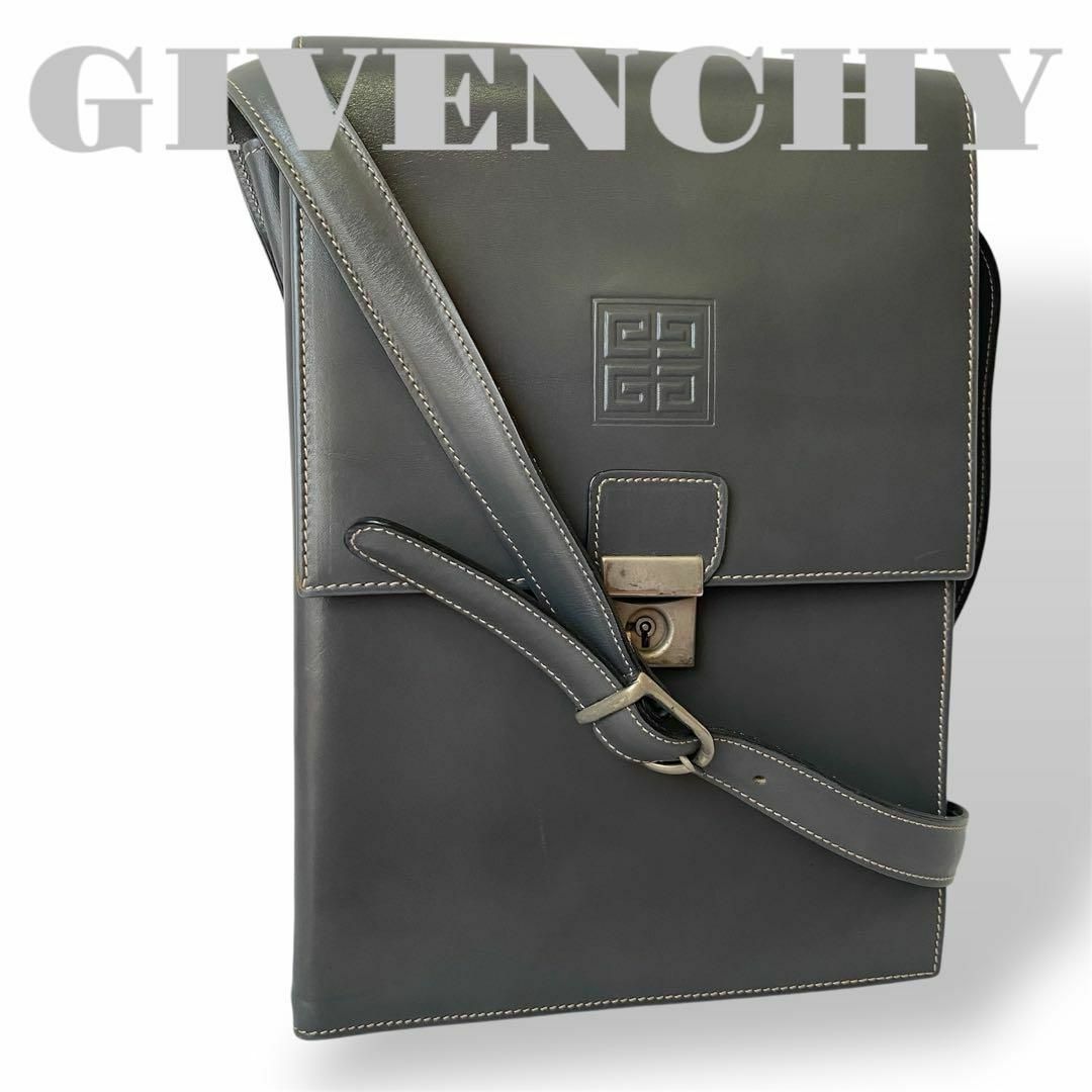 GIVENCHY - 美品 ジバンシー ショルダーバッグ 斜めがけレザー GIVENCHY - 美品 ジバンシー ショルダーバッグ 斜めがけレザー