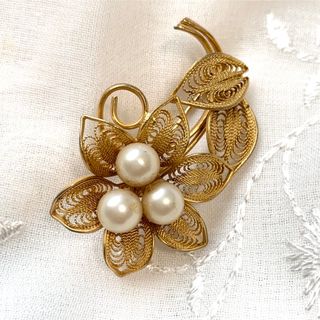 VINTAGE - ヴィンテージブローチ 本真珠パール ゴールド 花 大粒 VINTAGE - ヴィンテージブローチ 本真珠パール ゴールド 花 大粒