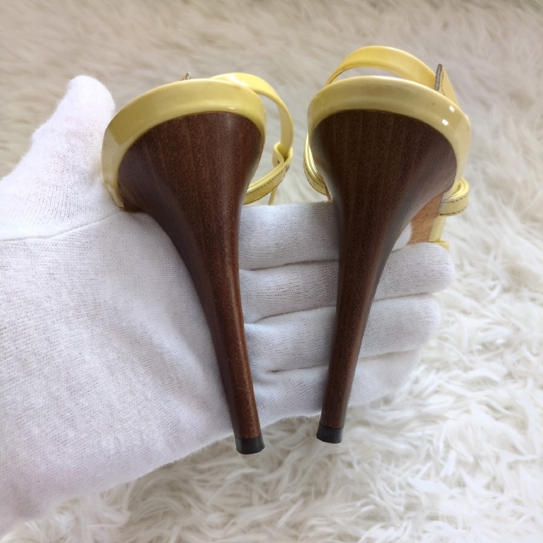 GUCCI - 【美品】GUCCI グッチ サンダル メタルパーツ入り GUCCI - 【美品】GUCCI グッチ サンダル メタルパーツ入り
