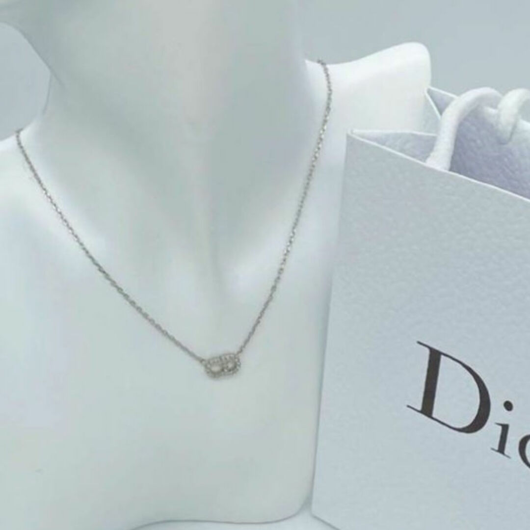 Dior - 定番人気‼️DIOR CDネックレス シルバーの通販 by Meto Dior - 定番人気‼️DIOR CDネックレス シルバーの通販 by Meto
