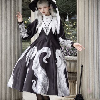 To Alice - クトゥルーシスター 白黒色ワンピース と付け襟 To Alice - クトゥルーシスター 白黒色ワンピース と付け襟