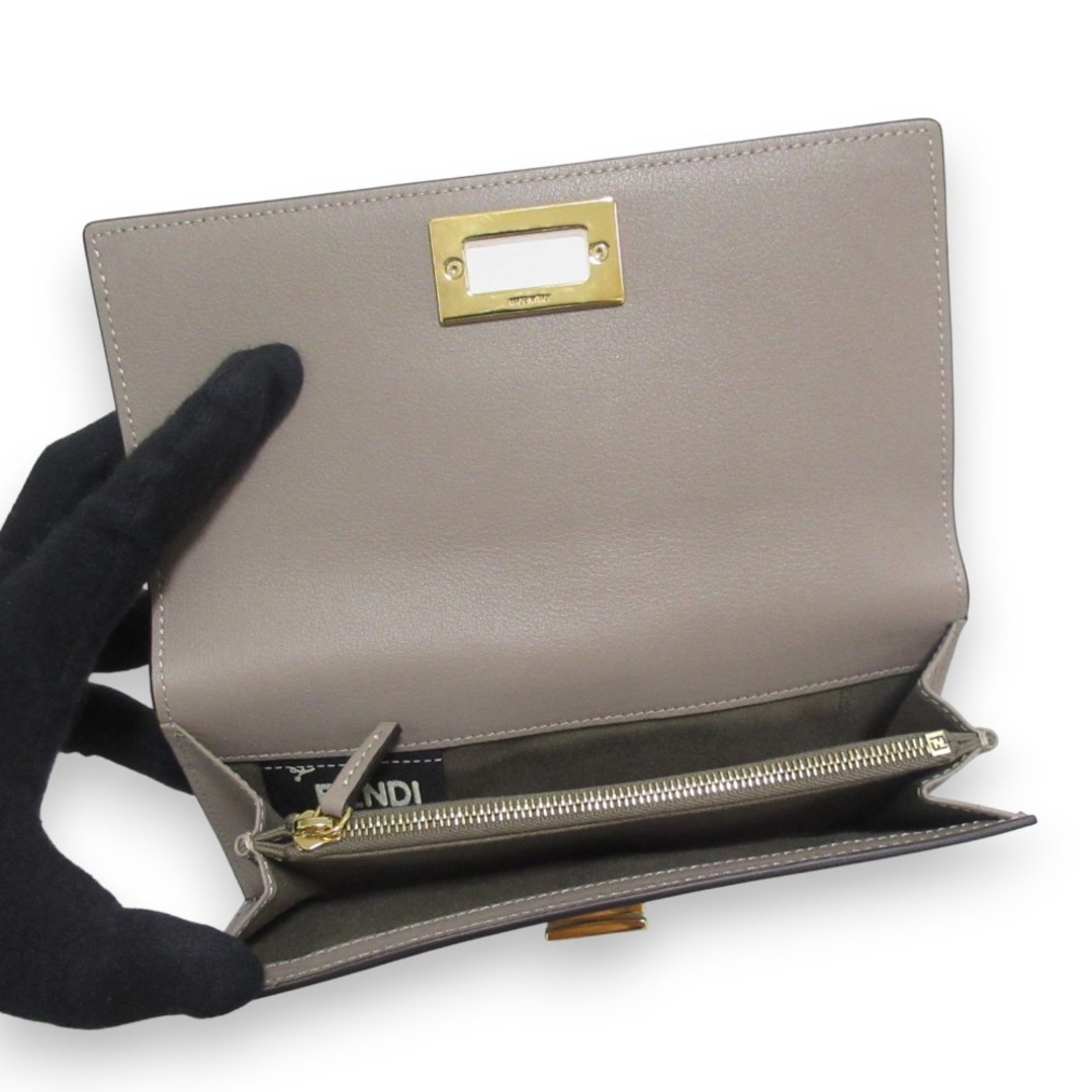 FENDI - 新品同様 FENDI フェンディ ピーカブー レザー 二つ折り FENDI - 新品同様 FENDI フェンディ ピーカブー レザー 二つ折り