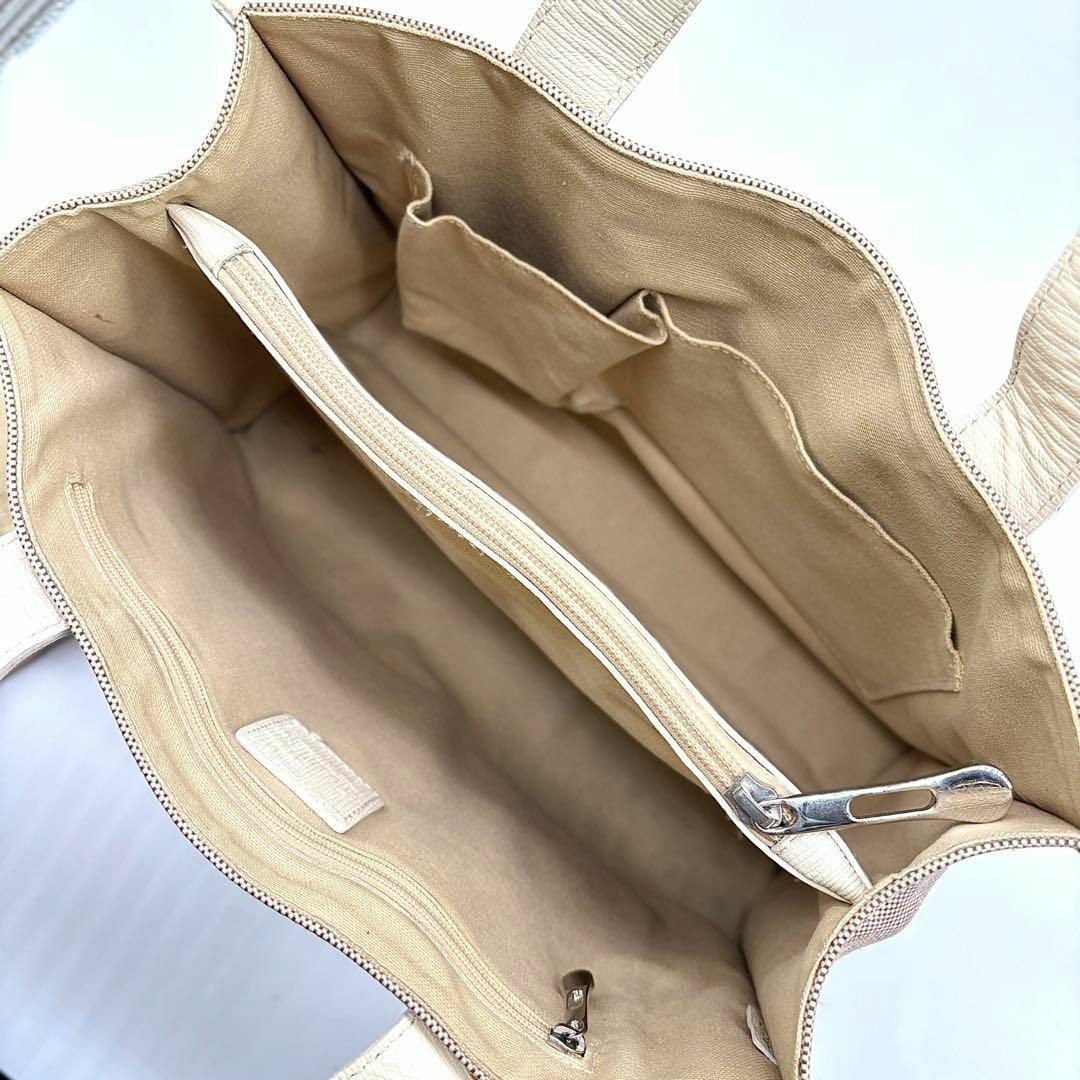 BURBERRY - 激レア✨ BURBERRY フレア キャンバス トートバッグ BURBERRY - 激レア✨ BURBERRY フレア キャンバス トートバッグ