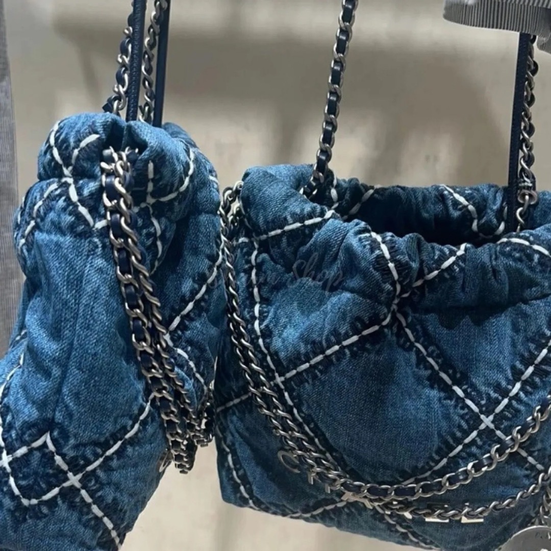 CHANEL - 新品 シャネル CHANEL 22 ミニ ハンドバッグ デニム CHANEL - 新品 シャネル CHANEL 22 ミニ ハンドバッグ デニム