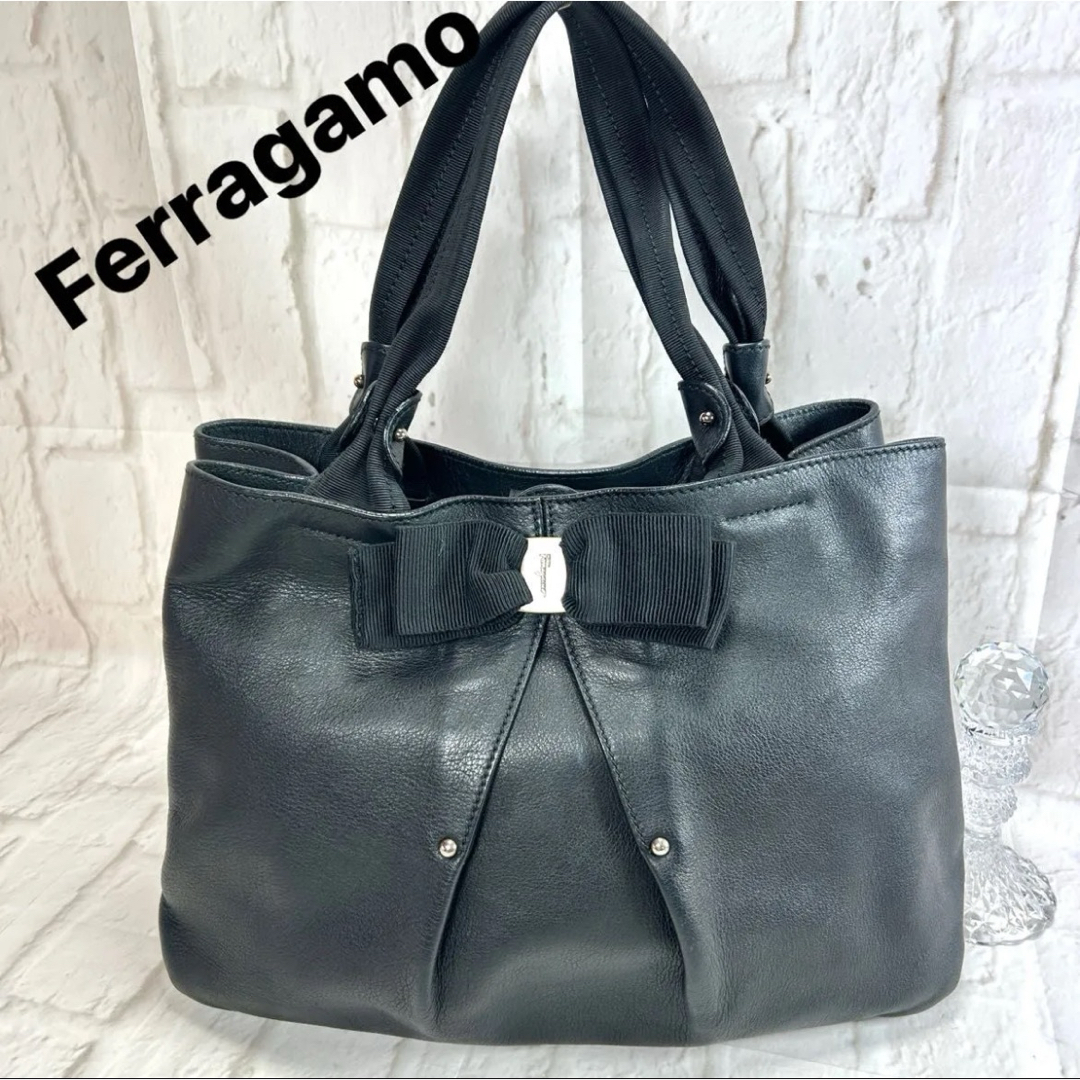 Salvatore Ferragamo - 美品 フェラガモ Ferragamo ヴァラ Salvatore Ferragamo - 美品 フェラガモ Ferragamo ヴァラ