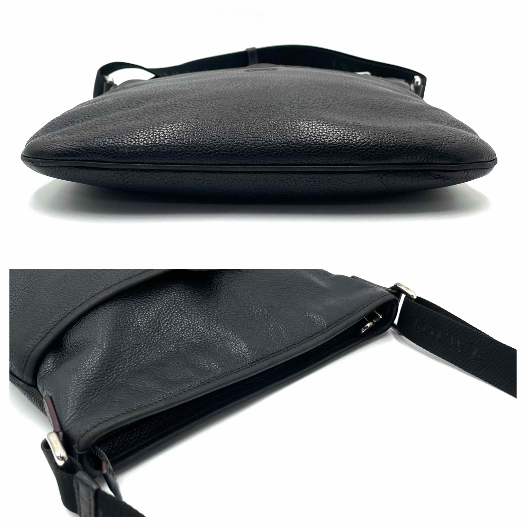 LOEWE - 美品 ロエベ ショルダーバッグ サコッシュ アナグラム LOEWE - 美品 ロエベ ショルダーバッグ サコッシュ アナグラム